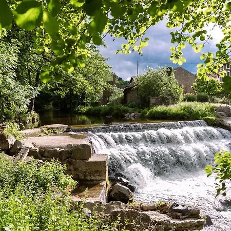 Hébergement de vacances La Chapelle Moulin Traversée Par L'eau Jacuzzi Piscine Classé 5 étoiles *